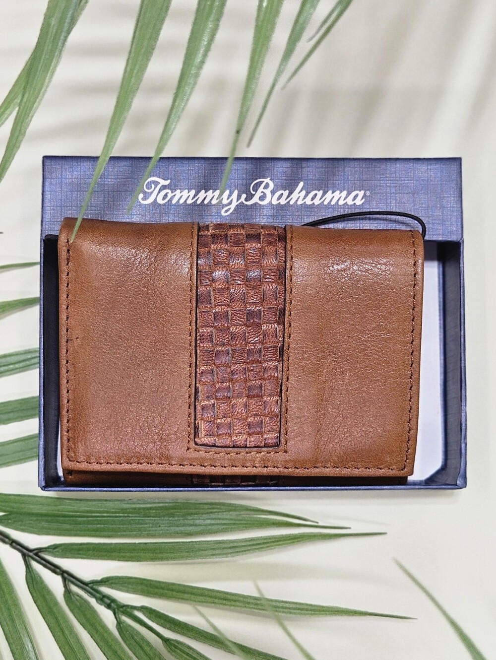Tommy Bahama Brown Trifold Woven Inlay Wallet Boho Vacation Beach Summer Spring
